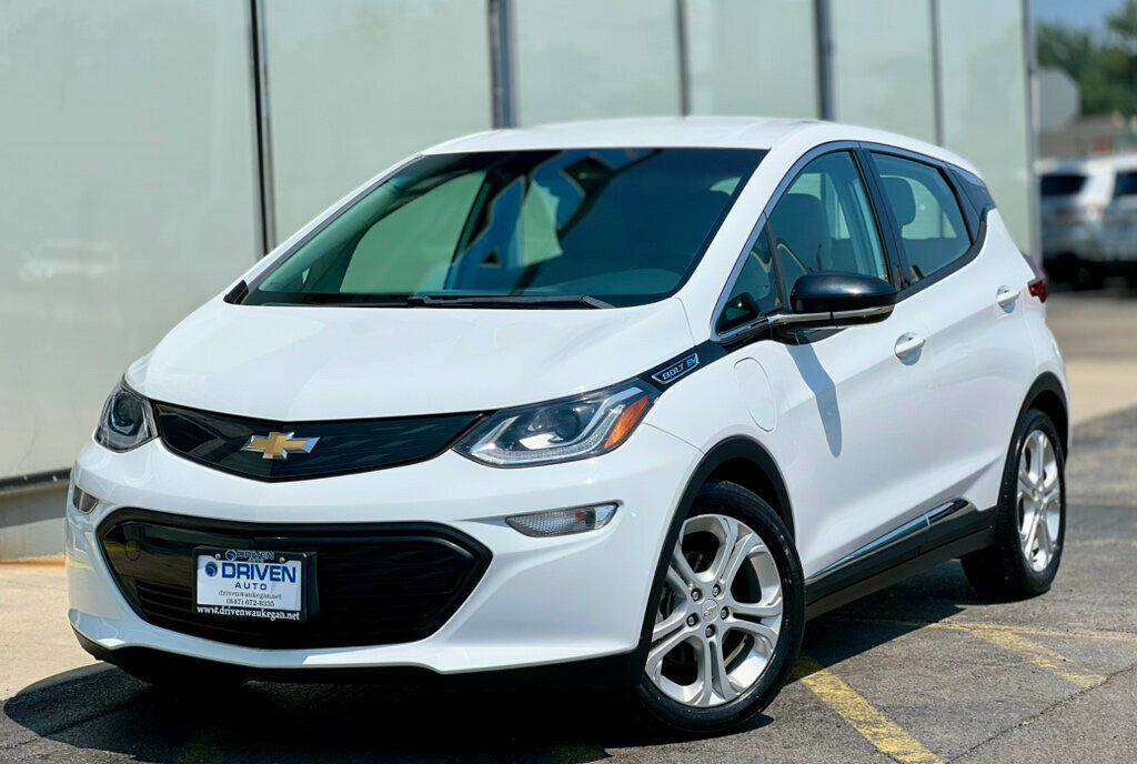 2017 Chevrolet Bolt EV LT — Hatchback — 33,881 mi — Waukegan, IL