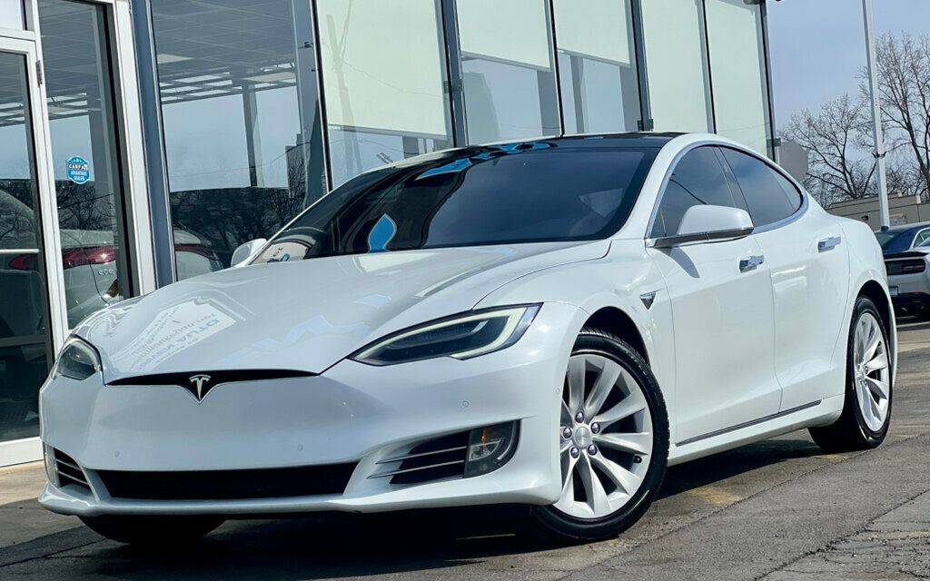 2018 Tesla Model S 75D — Hatchback — 95,053 mi — Waukegan, IL