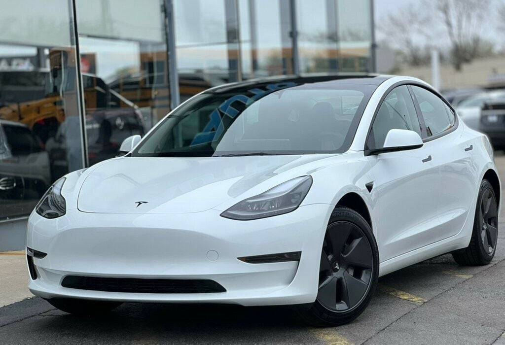 2023 Tesla Model 3 Model 3 — Sedan — 7,504 mi — Waukegan, IL