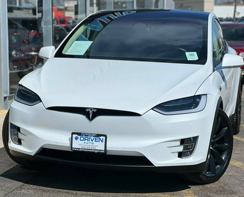 2018 Tesla Model X 75D — SUV — 43,019 mi — Waukegan, IL