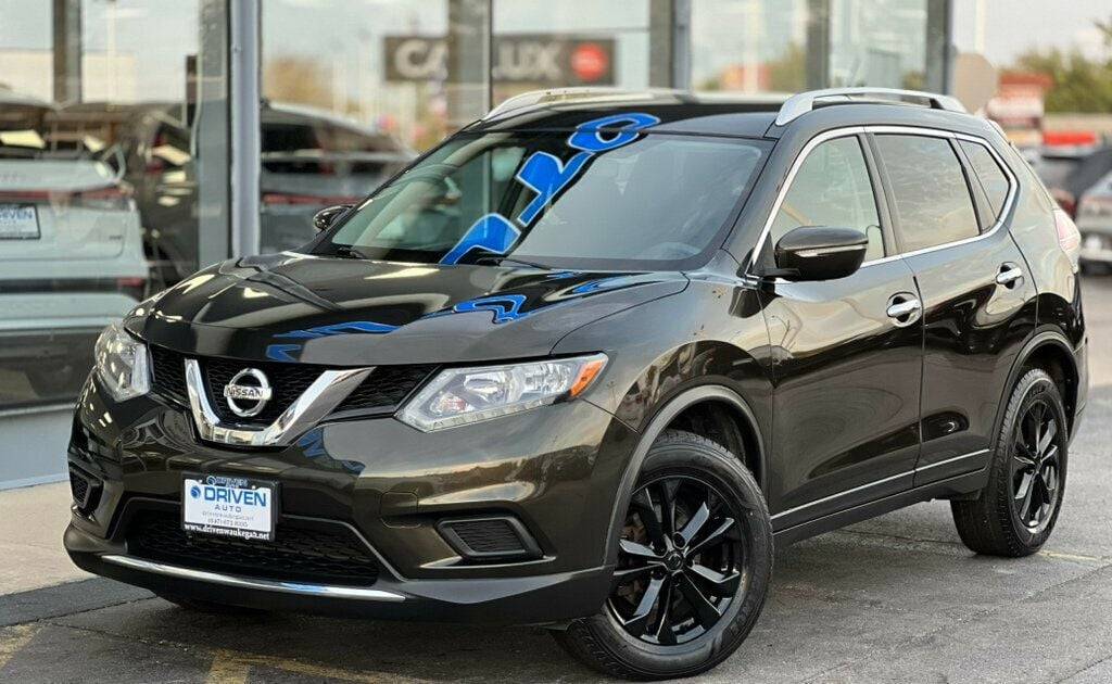 2015 Nissan Rogue SV — SUV — 139,000 mi — Waukegan, IL