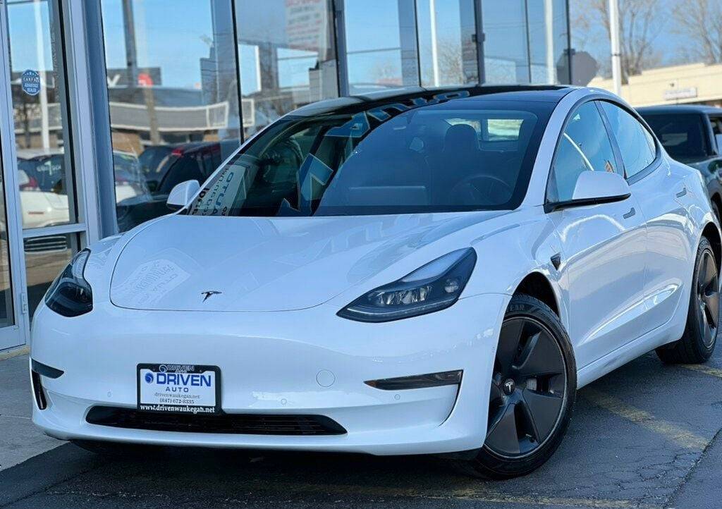 2021 Tesla Model 3 Standard Range Plus — Sedan — 17,816 mi — Waukegan, IL