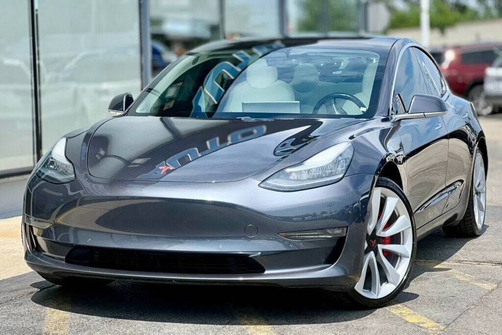 2018 Tesla Model 3 Performance — Sedan — 93,807 mi — Waukegan, IL