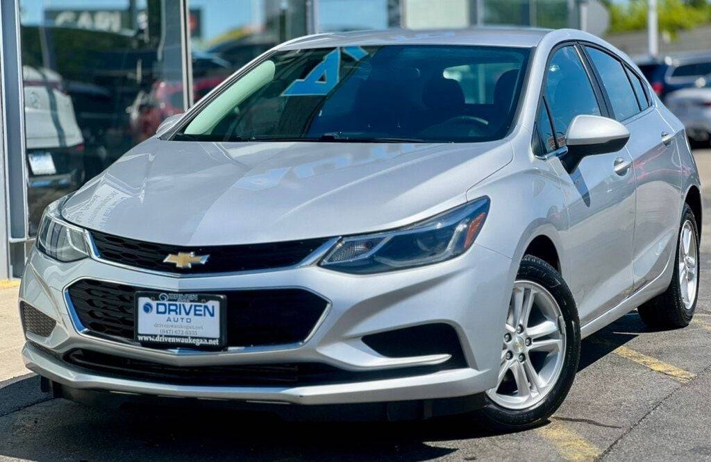 2018 Chevrolet Cruze LT — Hatchback — 61,964 mi — Waukegan, IL