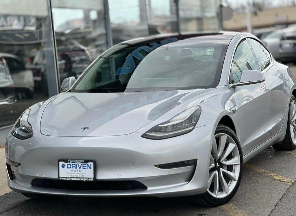 2018 Tesla Model 3 Long Range — Sedan — 133,558 mi — Waukegan, IL