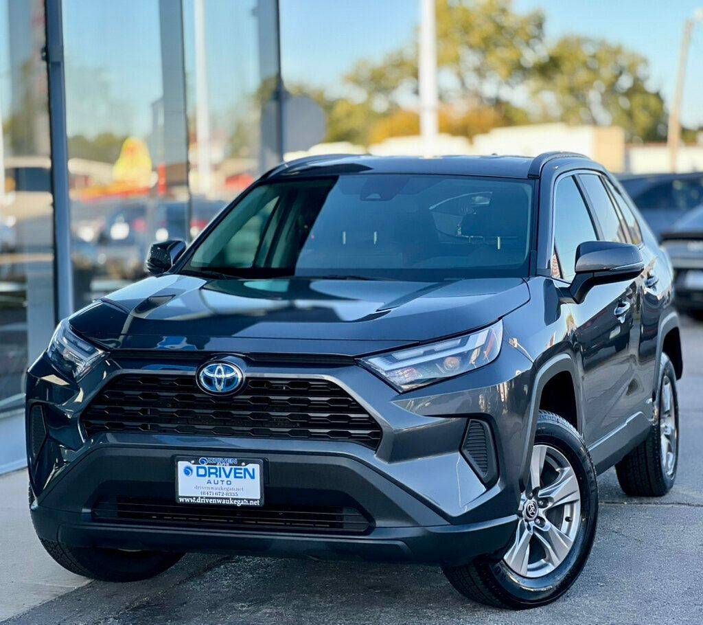 2024 Toyota RAV4 Hybrid XLE — SUV — 58,091 mi — Waukegan, IL