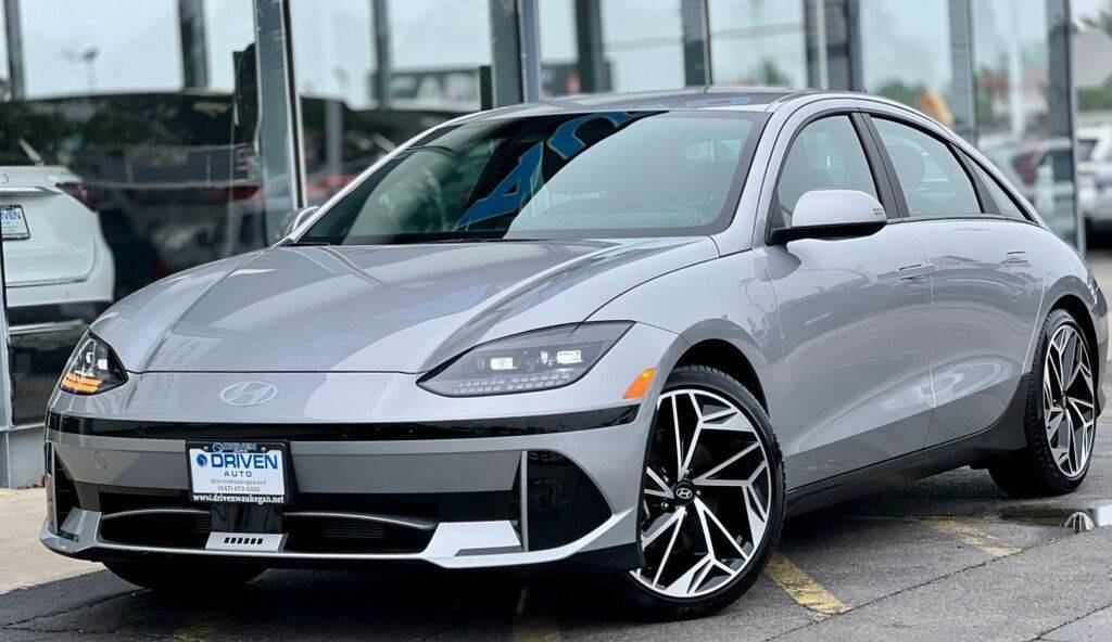 2023 Hyundai IONIQ 6 SEL — Sedan — 10,816 mi — Waukegan, IL