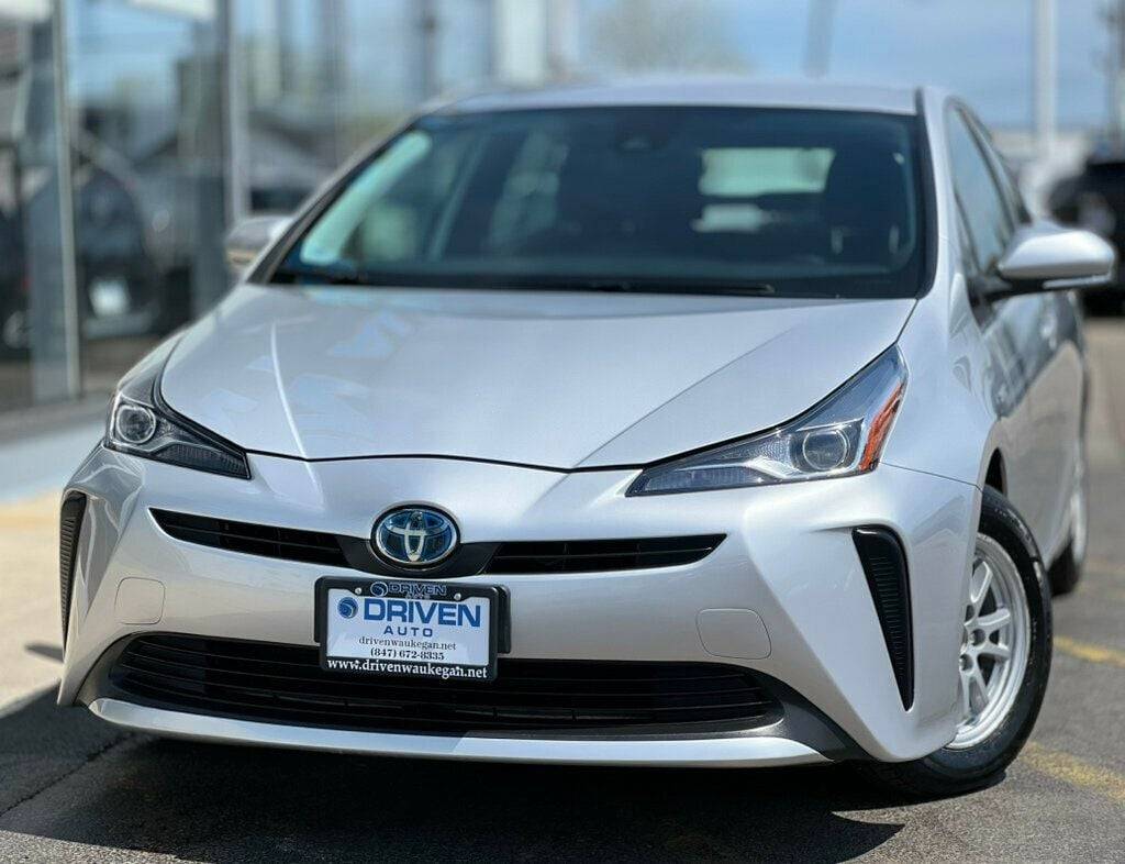 2022 Toyota Prius L Eco — Hatchback — 114,103 mi — Waukegan, IL