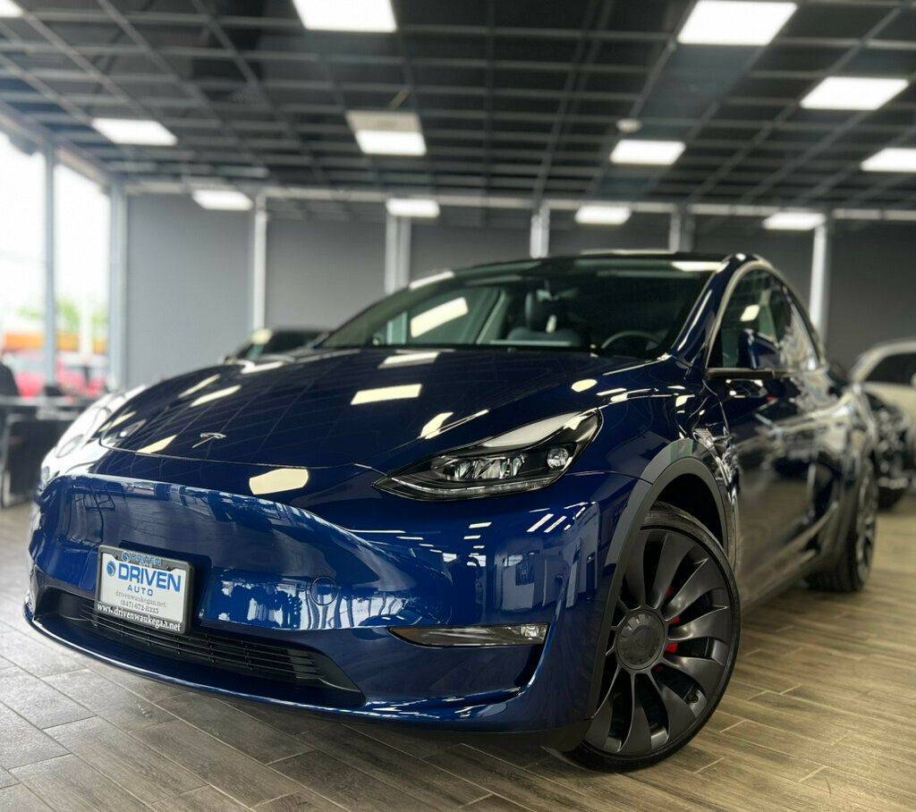 2023 Tesla Model Y Performance — SUV — 10,753 mi — Waukegan, IL