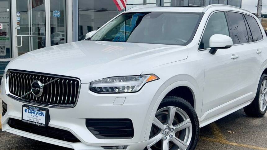 2022 Volvo XC90 Momentum — SUV — 101,636 mi — Waukegan, IL