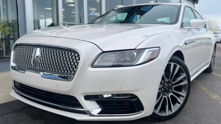 2017 Lincoln Continental Reserve — Sedan — 59,992 mi — Waukegan, IL