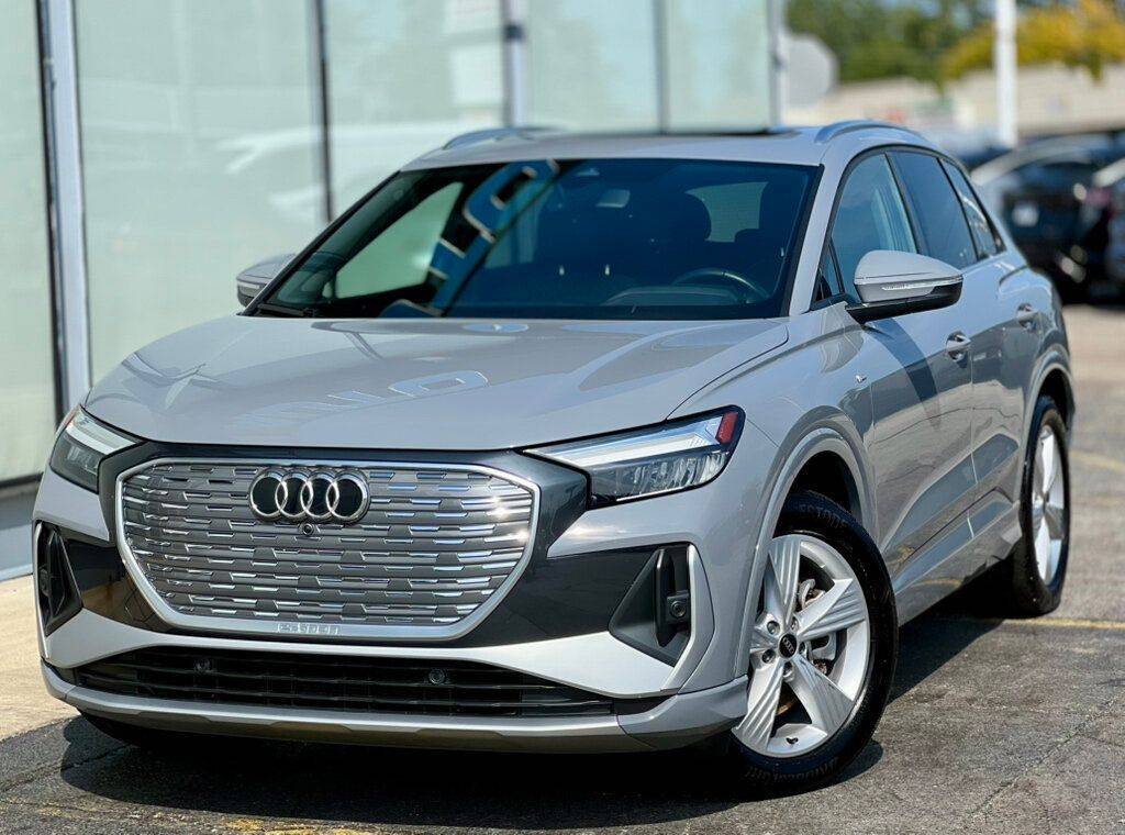 2024 Audi Q4 e-tron Premium — SUV — 9,875 mi — Waukegan, IL
