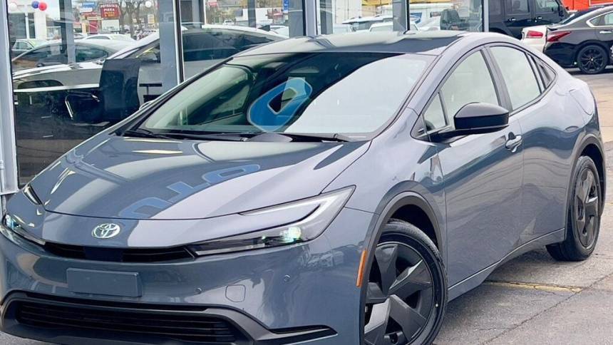 2023 Toyota Prius LE — Hatchback — 36,589 mi — Waukegan, IL
