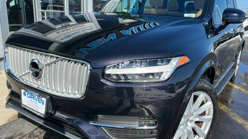 2017 Volvo XC90 Inscription — SUV — 121,273 mi — Waukegan, IL