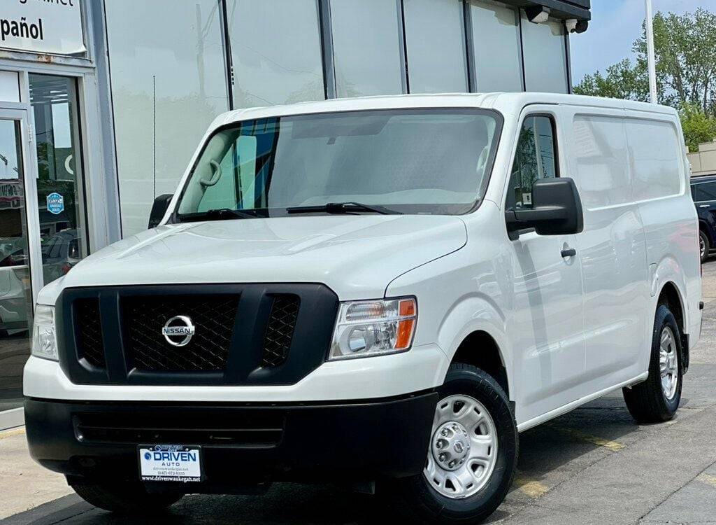 2018 Nissan NV Cargo NV2500 HD SV — Cargo Van — 115,497 mi — Waukegan, IL