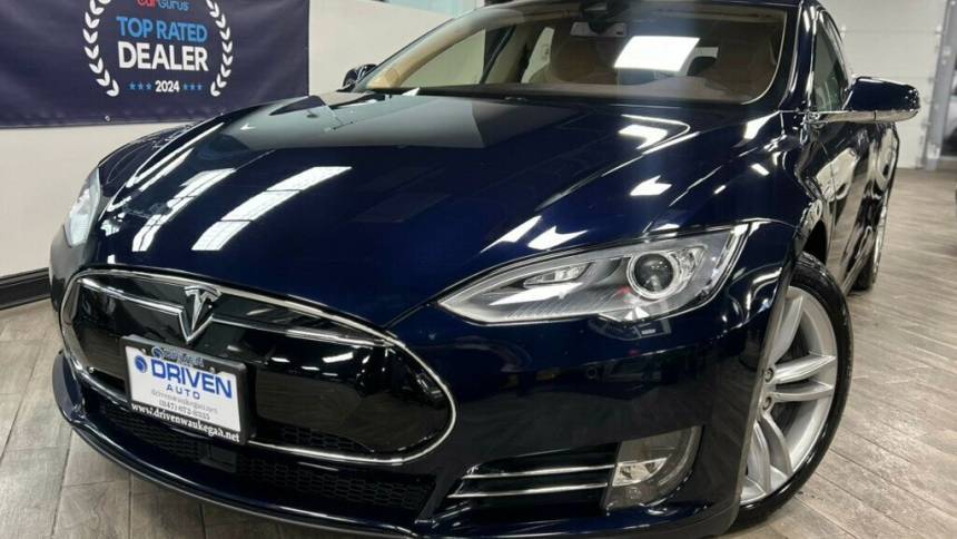 2015 Tesla Model S 85D — Hatchback — 68,423 mi — Waukegan, IL