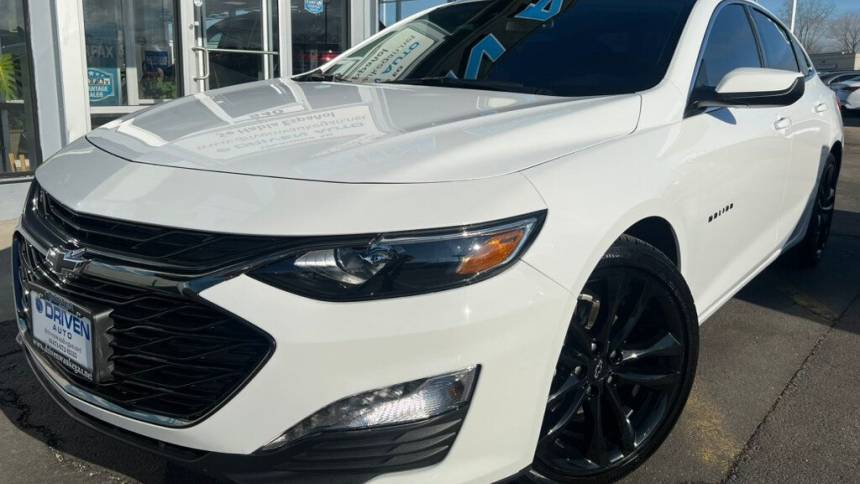 2022 Chevrolet Malibu LT — Sedan — 16,088 mi — Waukegan, IL
