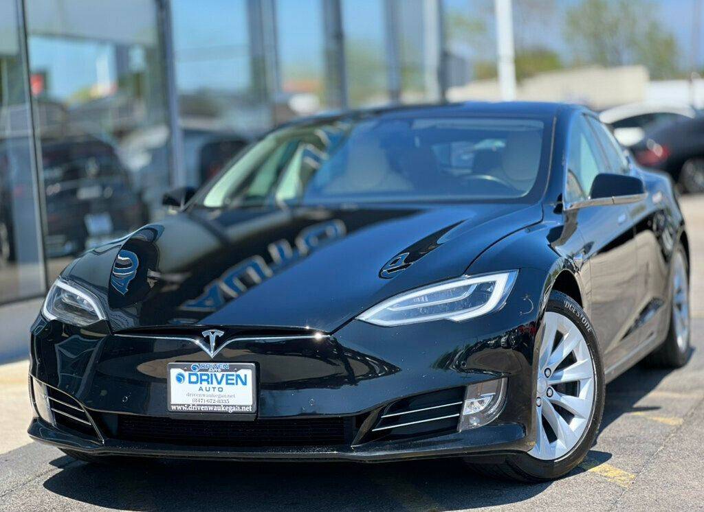 2018 Tesla Model S 75D — Hatchback — 79,935 mi — Waukegan, IL