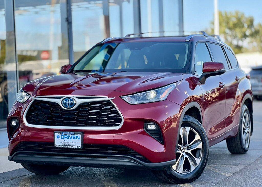 2021 Toyota Highlander Hybrid XLE — SUV — 69,949 mi — Waukegan, IL