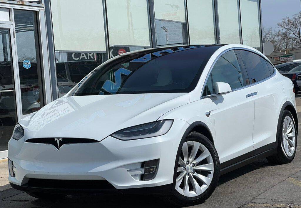 2018 Tesla Model X 75D — SUV — 120,105 mi — Waukegan, IL