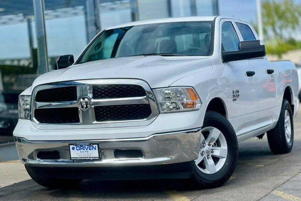 2023 Ram 1500 Classic SLT — Pickup Truck — 60,212 mi — Waukegan, IL