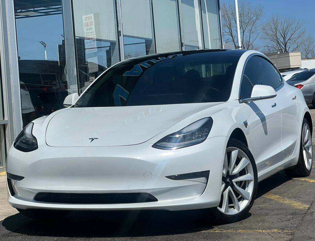 2019 Tesla Model 3 Standard Range Plus — Sedan — 91,927 mi — Waukegan, IL
