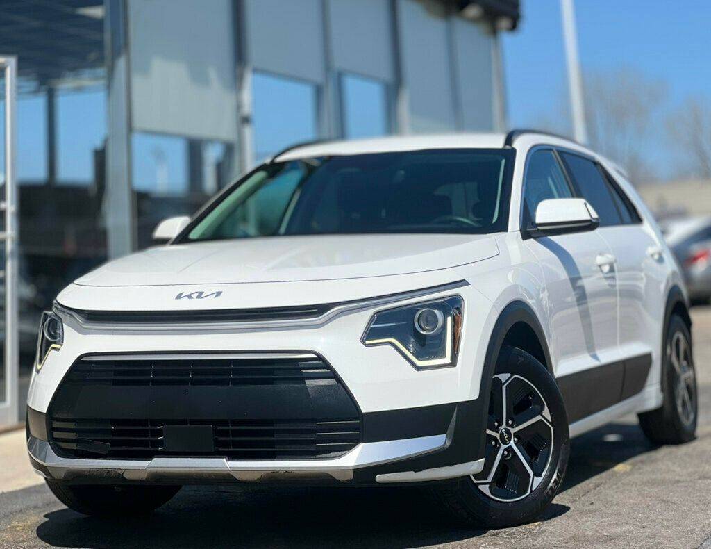 2023 Kia Niro Hybrid EX — SUV — 79,269 mi — Waukegan, IL