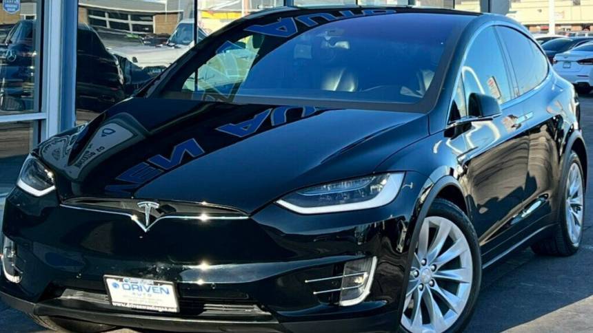 2016 Tesla Model X 75D — SUV — 109,334 mi — Waukegan, IL