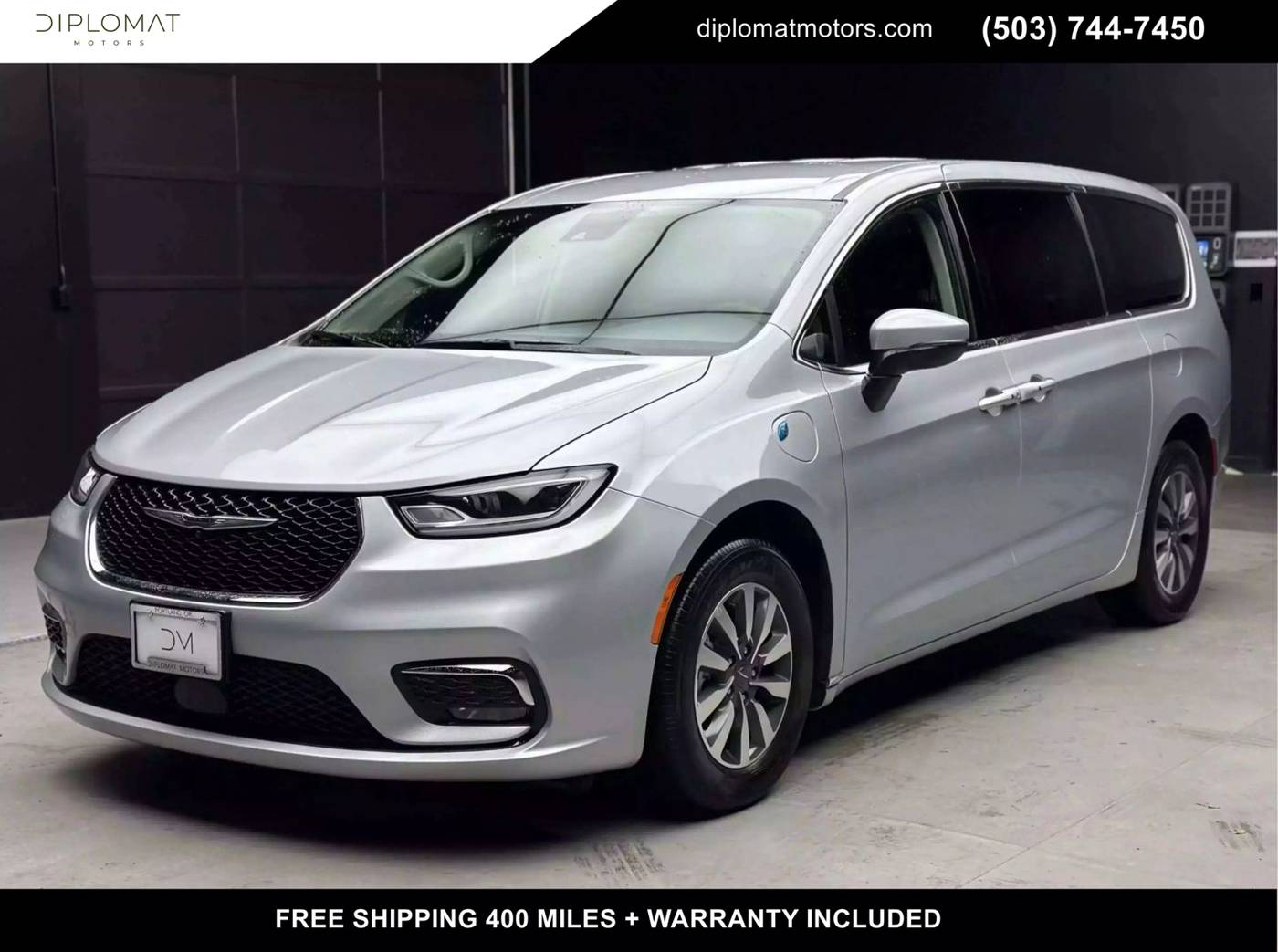 2023 Chrysler Pacifica Hybrid Touring L — Minivan — 18,193 mi — Troutdale, OR