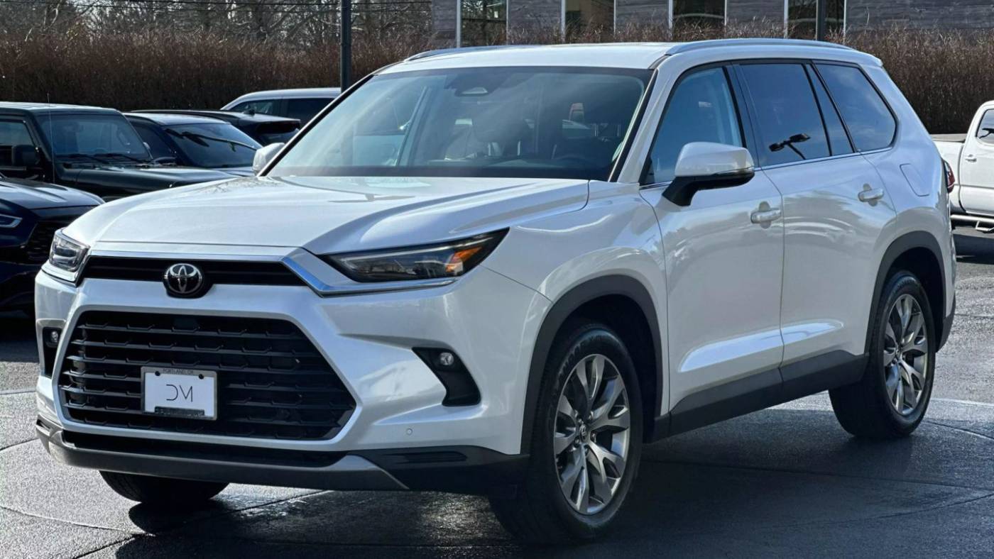 2024 Toyota Grand Highlander Limited — SUV — 13,963 mi — Troutdale, OR