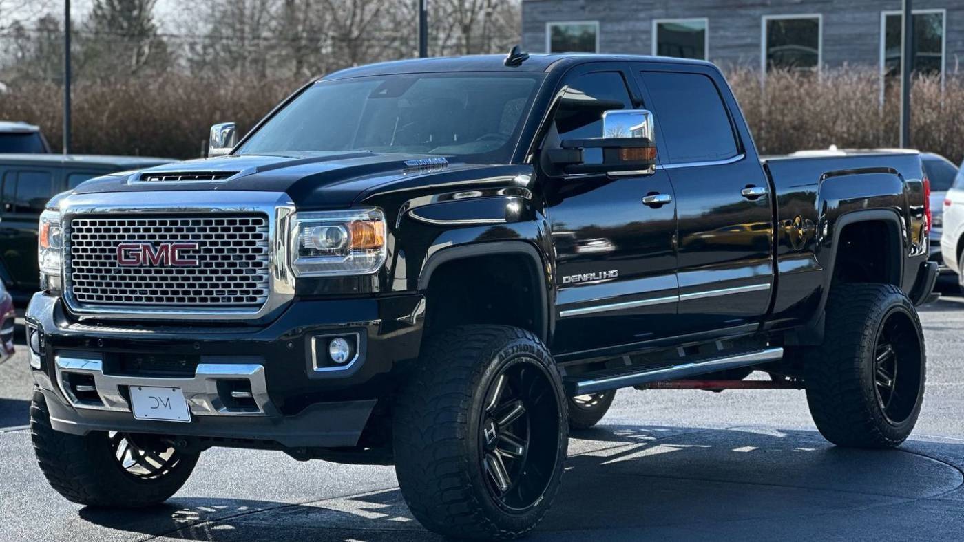 2017 GMC Sierra 2500HD Denali — Pickup Truck — 109,890 mi — Troutdale, OR
