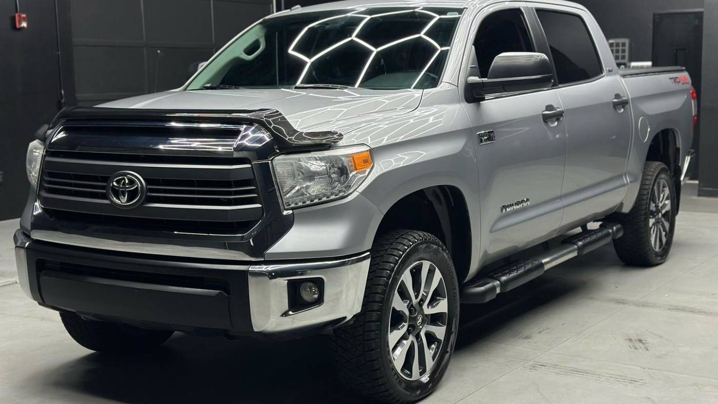 2015 Toyota Tundra SR5 — Pickup Truck — 85,317 mi — Troutdale, OR