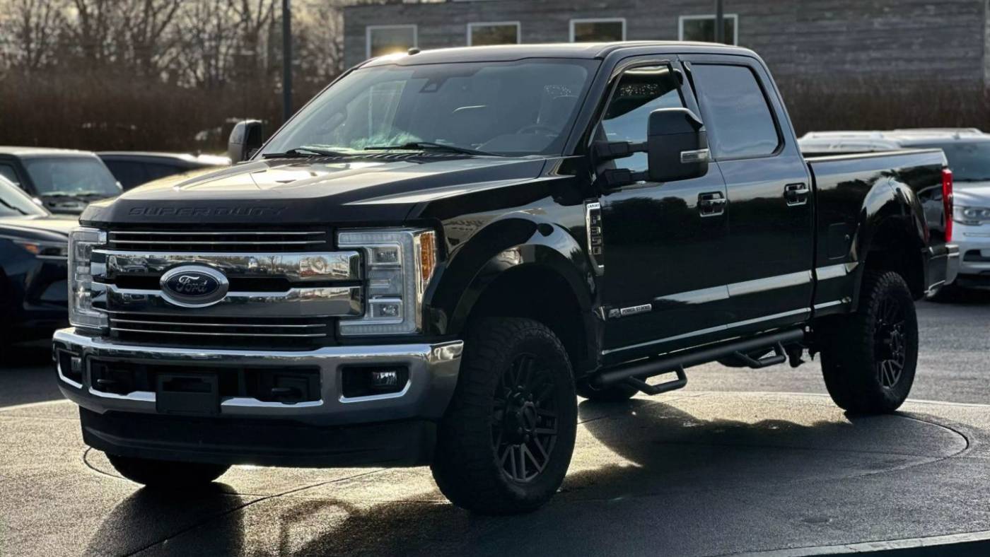 2018 Ford Super Duty F-350 Lariat — Pickup Truck — 90,861 mi — Troutdale, OR