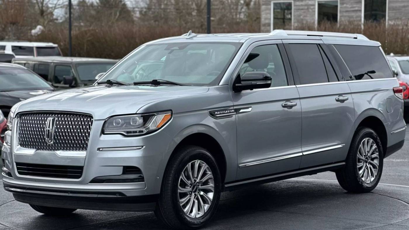 2022 Lincoln Navigator Standard — SUV — 52,908 mi — Troutdale, OR