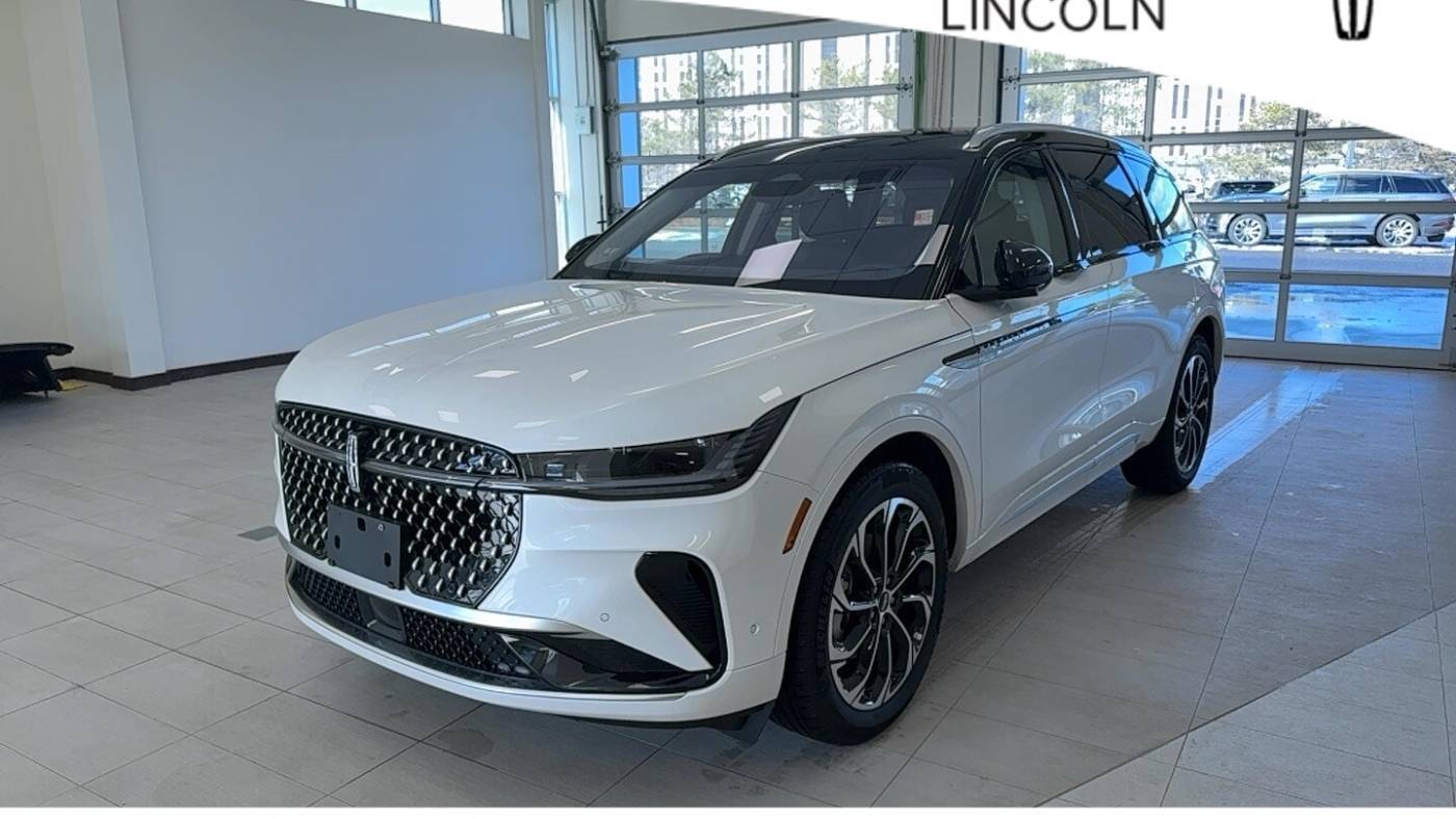 2024 Lincoln Nautilus Reserve — SUV — 3,627 mi — Lowell, MA