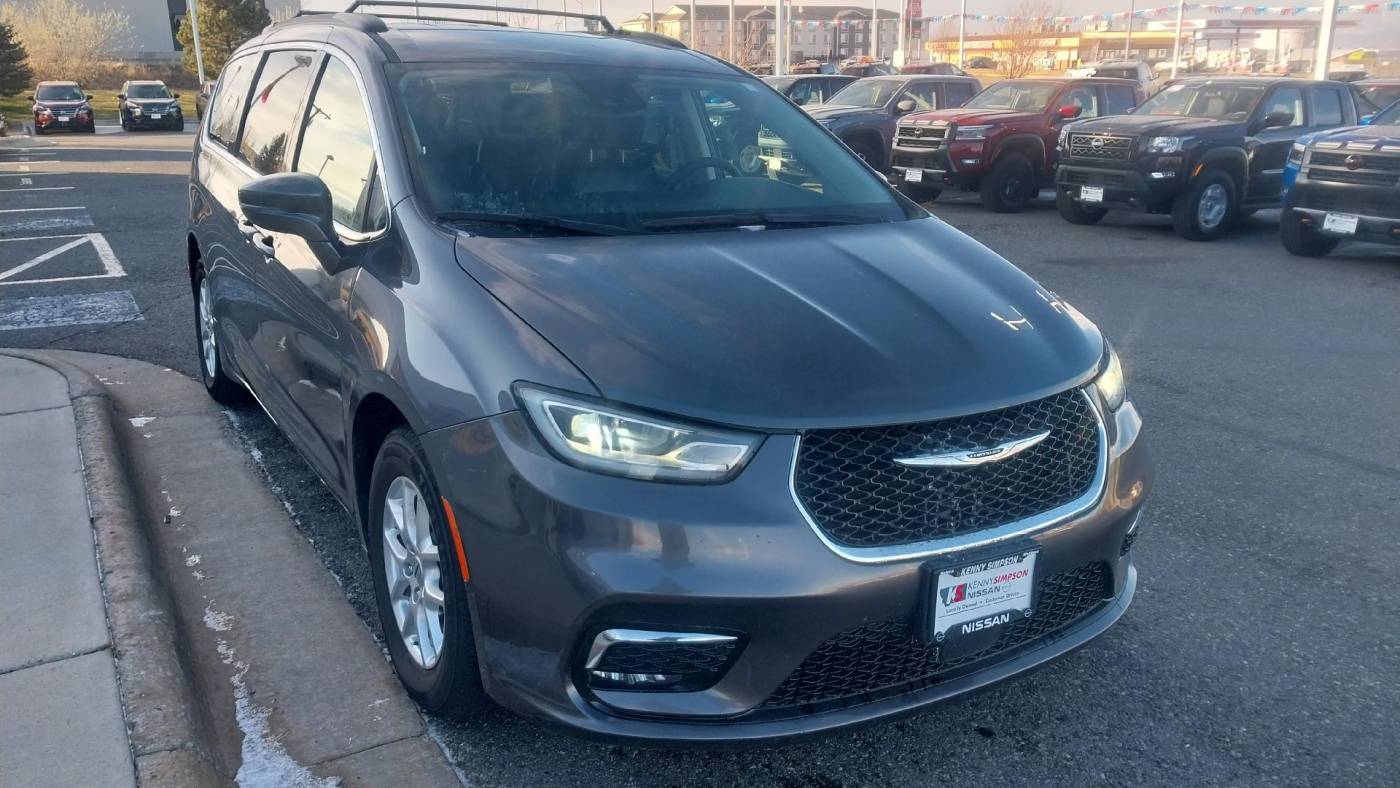 2022 Chrysler Pacifica Touring L — Minivan — 81,329 mi — Helena, MT