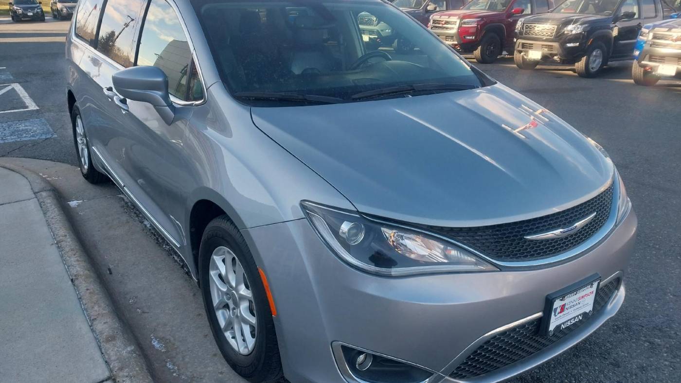 2020 Chrysler Pacifica Touring L — Minivan — 49,817 mi — Helena, MT