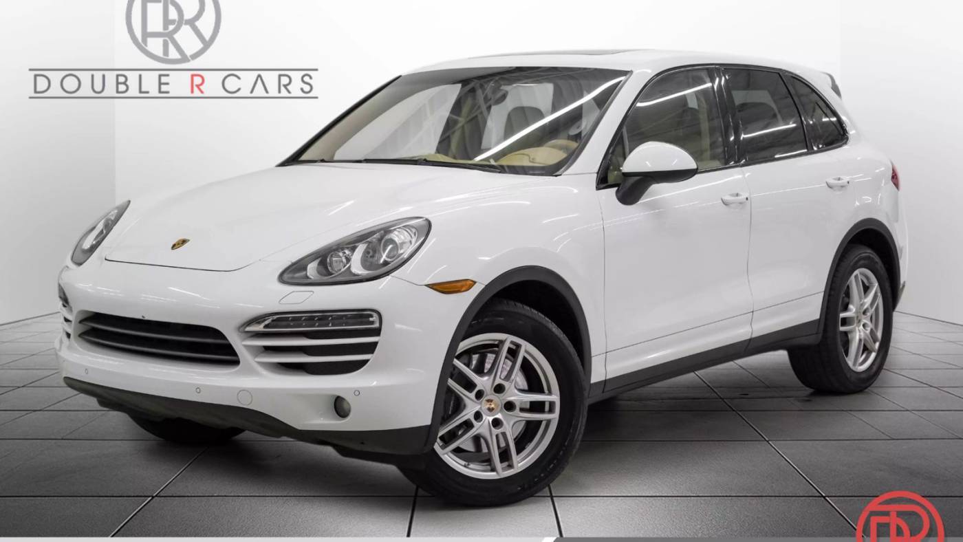 2014 Porsche Cayenne Standard