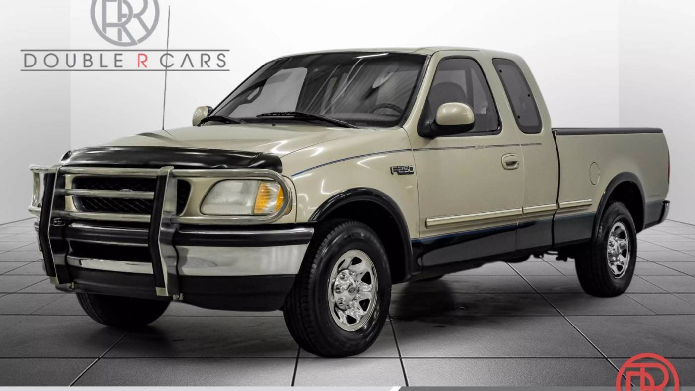 1997 Ford Super Duty F-250 Base — Pickup Truck — 136,225 mi — Addison, TX