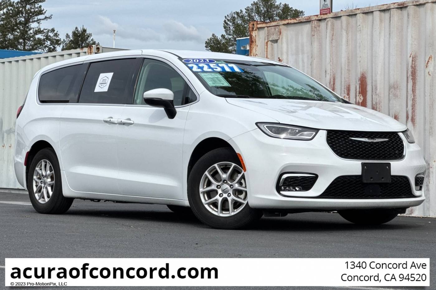 2023 Chrysler Pacifica Touring L — Minivan — 65,012 mi — Concord, CA