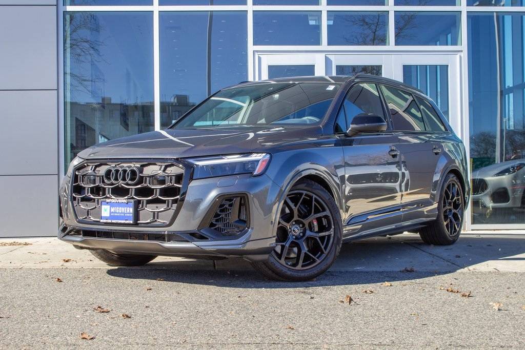 2025 Audi SQ7 Premium Plus — SUV — 3,780 mi — Boston, MA