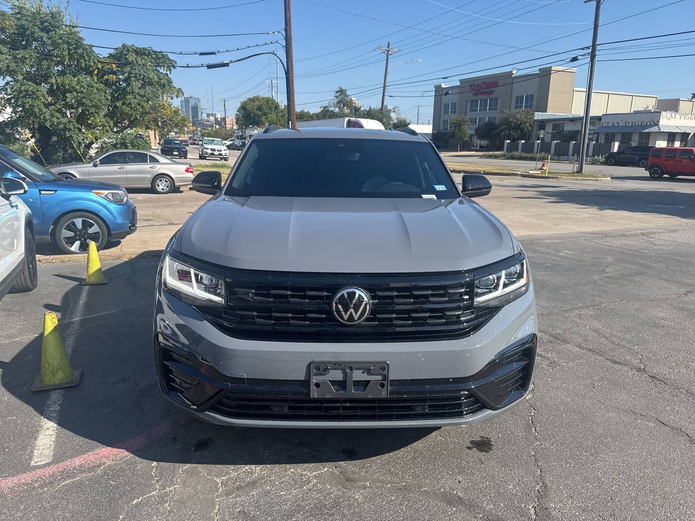 2023 Volkswagen Atlas Cross Sport SEL R-Line Black — SUV — 21,340 mi — Fort Worth, TX
