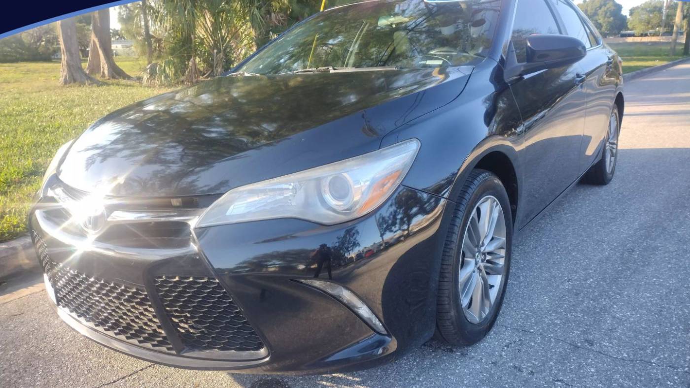 2017 Toyota Camry SE — Sedan — 133,566 mi — Lake Worth, FL