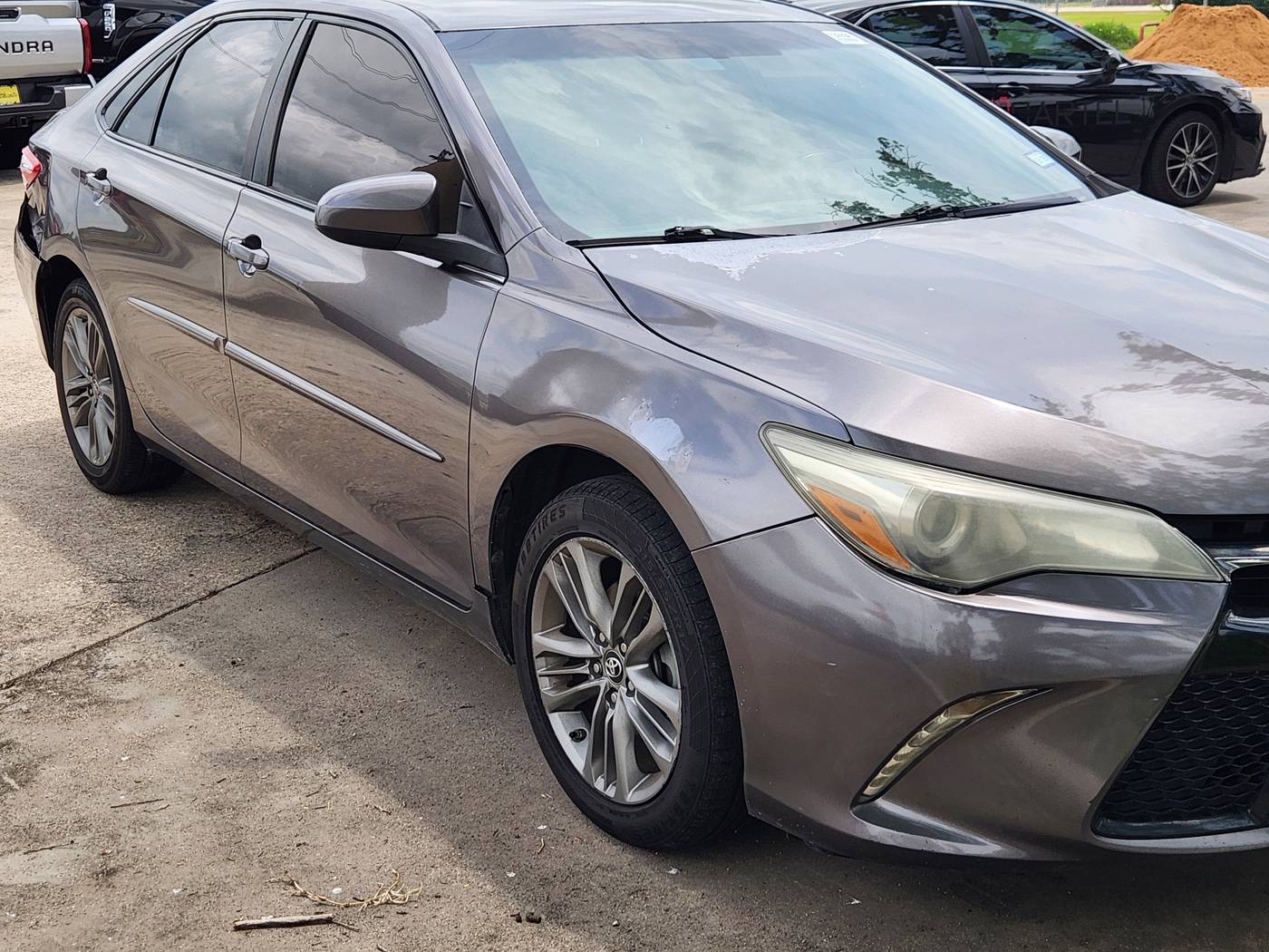 2017 Toyota Camry XLE — Sedan — 143,703 mi — League City, TX