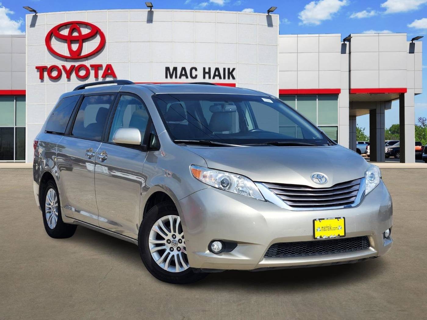 2017 Toyota Sienna L — Minivan — 104,269 mi — League City, TX