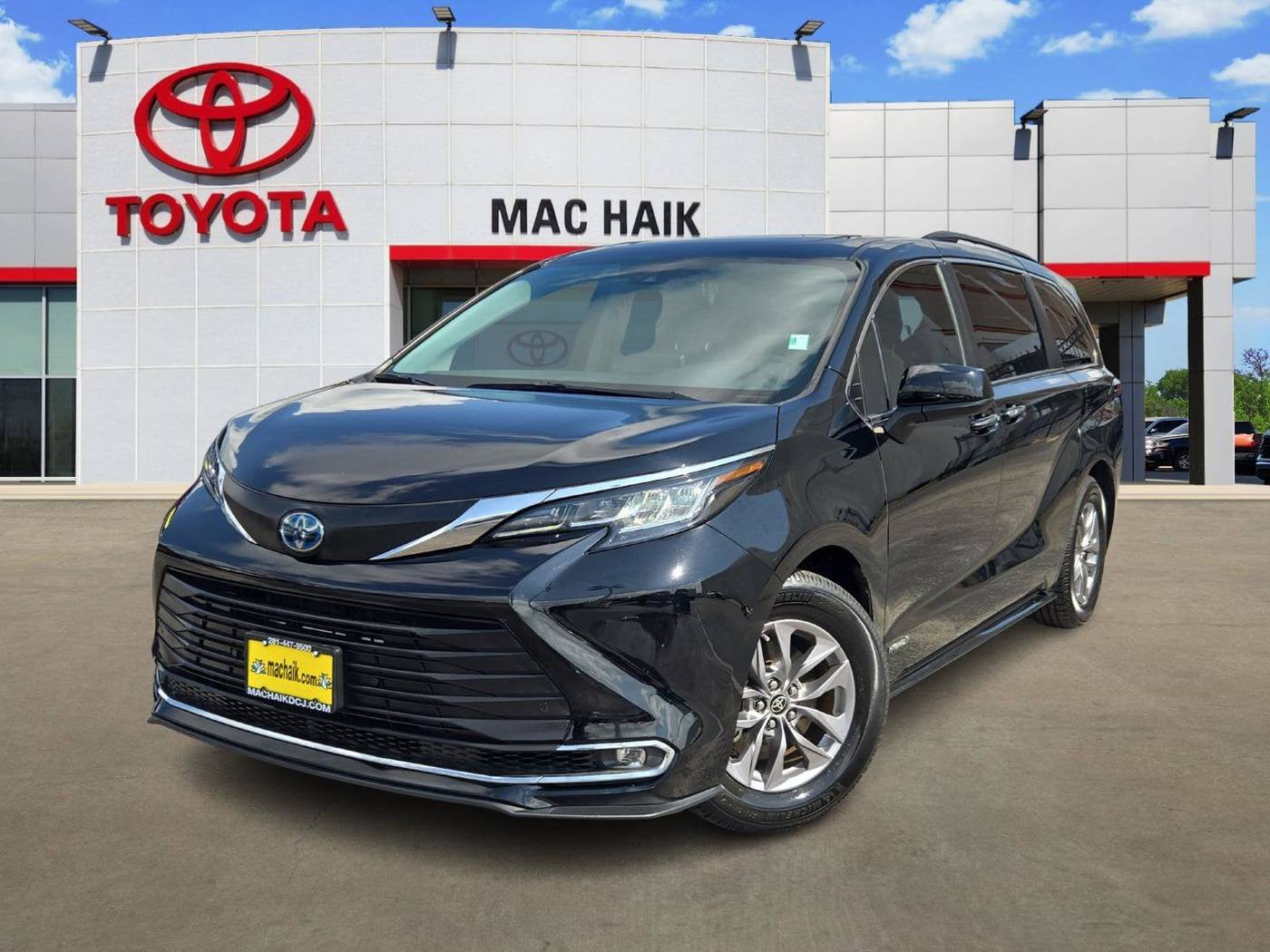 2021 Toyota Sienna XLE — Minivan — 69,325 mi — League City, TX