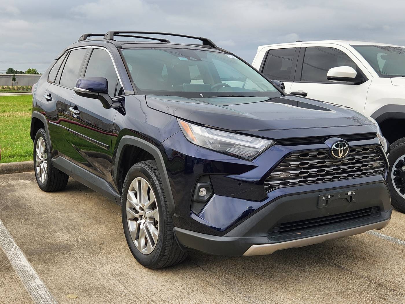 2022 Toyota RAV4 Limited — SUV — 21,696 mi — League City, TX
