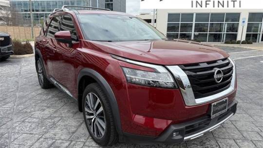 2022 Nissan Pathfinder Platinum — SUV — 56,900 mi — Houston, TX