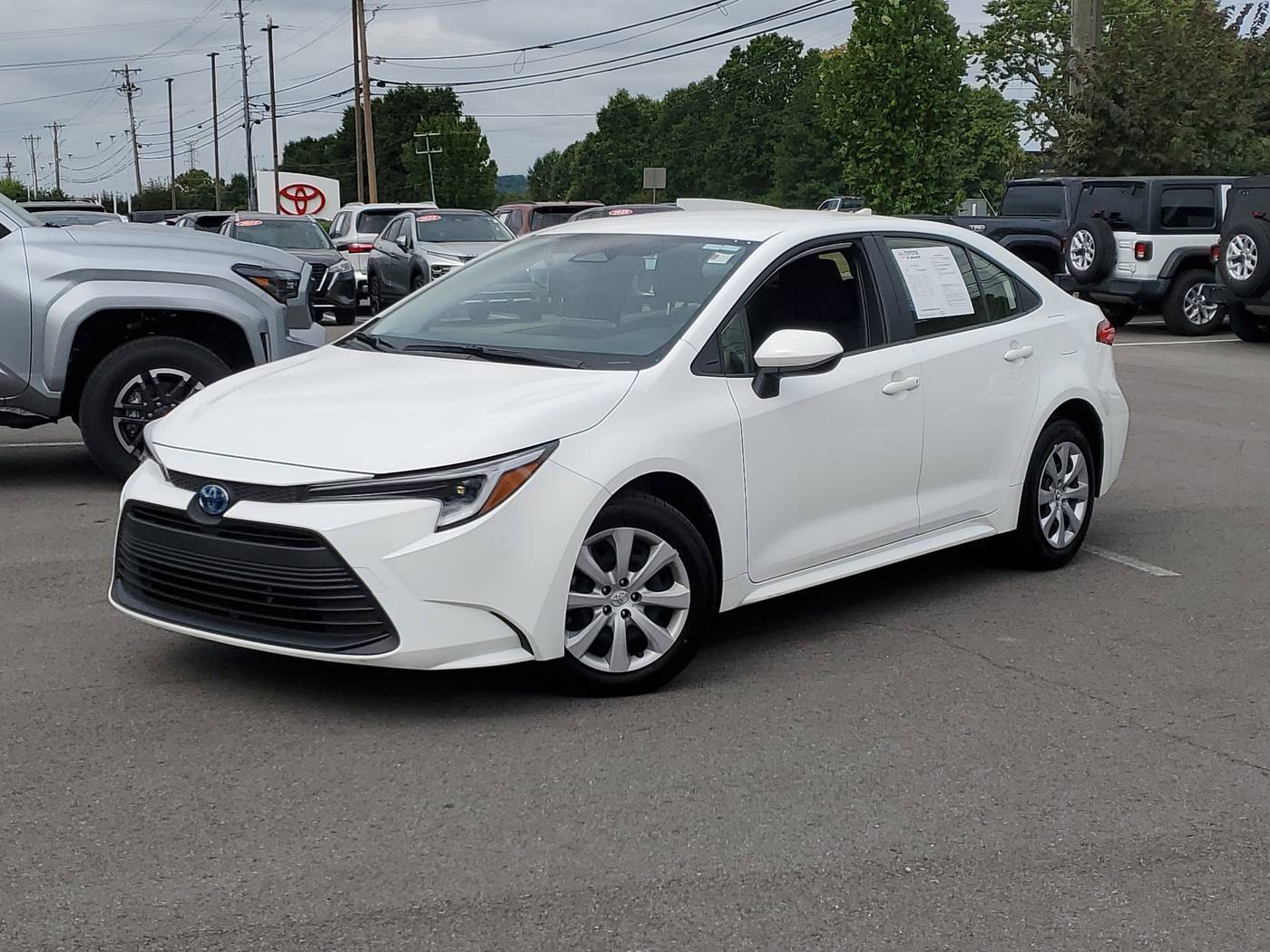 2025 Toyota Corolla Hybrid LE — Sedan — 8,996 mi — Gallatin, TN