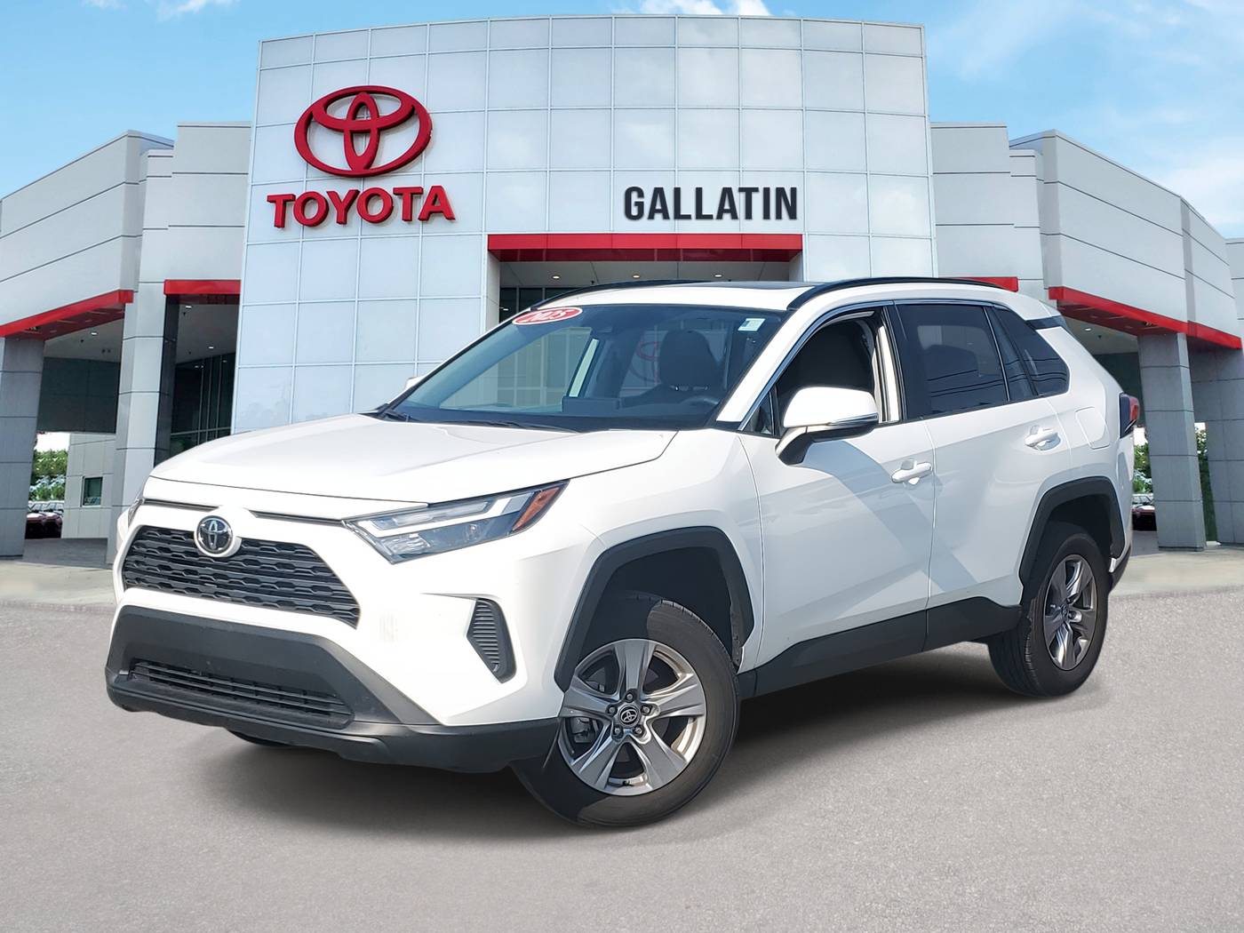2025 Toyota RAV4 XLE — SUV — 4,569 mi — Gallatin, TN